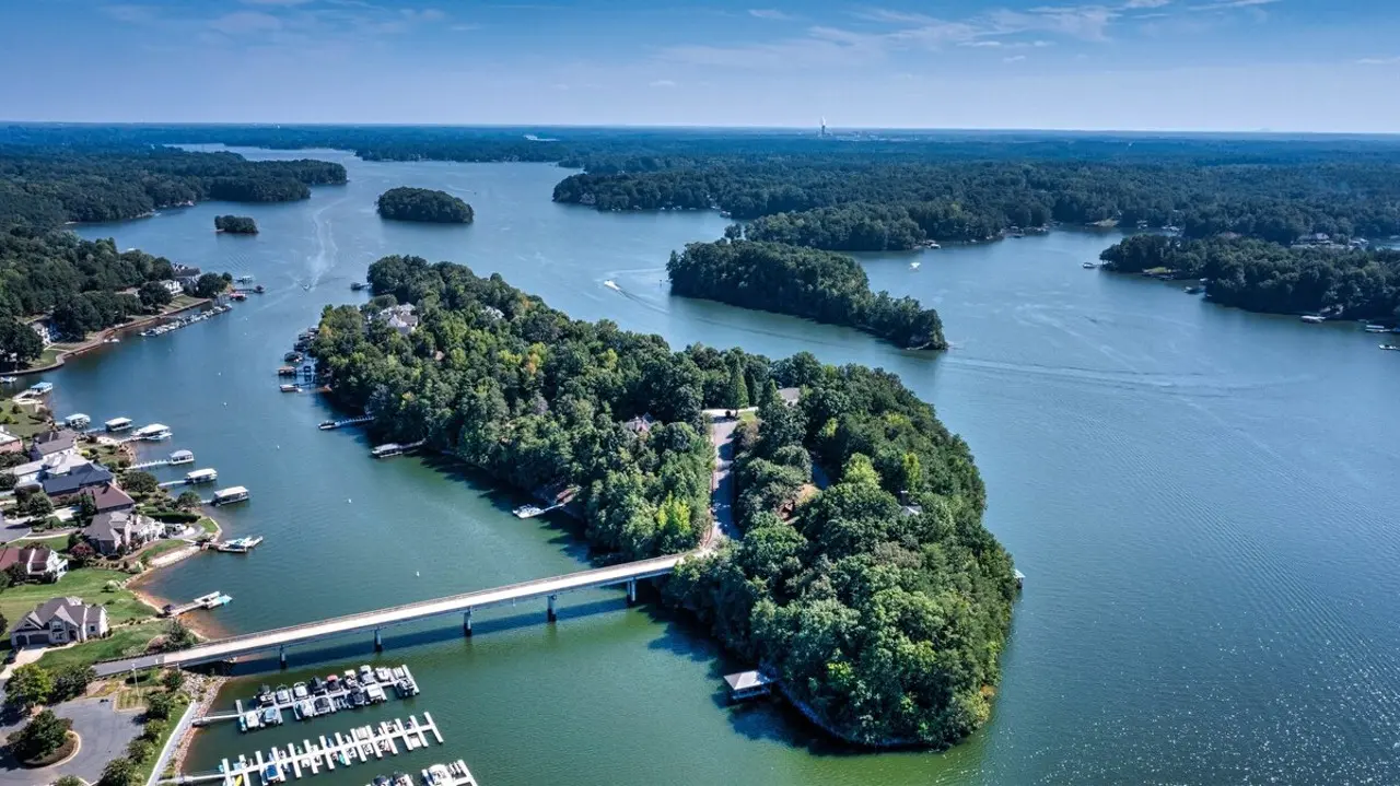Lake Norman panoramic views from private island